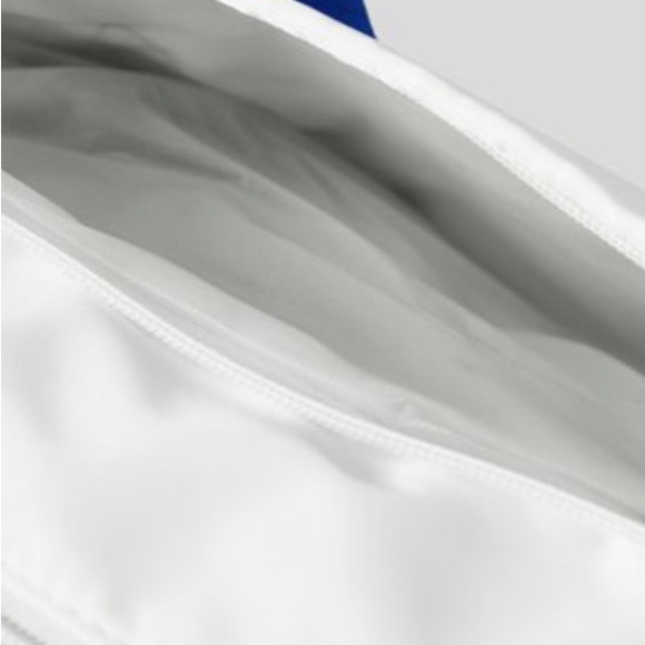 White gym bag - Picture 5 of 5